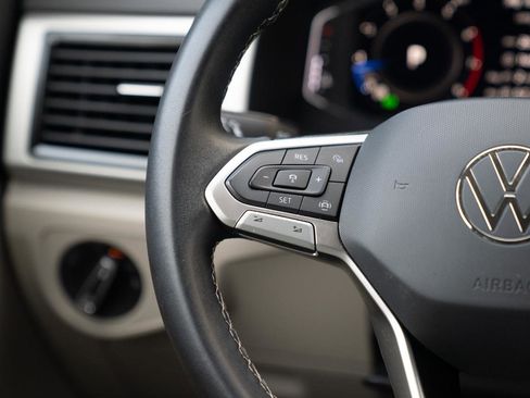 Used 2022 Volkswagen Atlas SE image 39