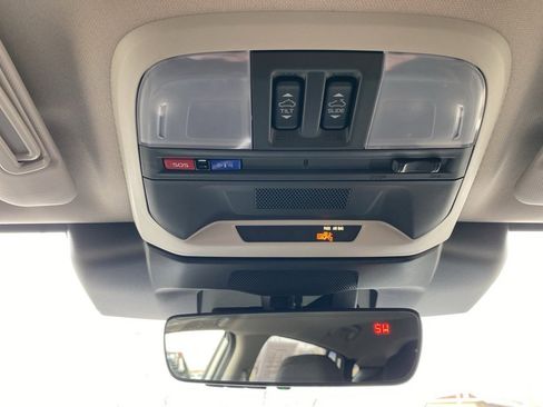 Certified 2025 Subaru Crosstrek 2.0i Premium image 17