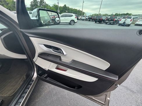Used 2011 Chevrolet Equinox LT w/ All-Star Package FWD image 31
