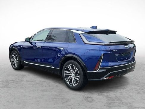 Used 2023 Cadillac Lyriq AWD image 6