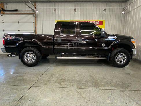 Used 2014 Ford F250 XLT w/ XLT Premium Package AWD/4WD image 31