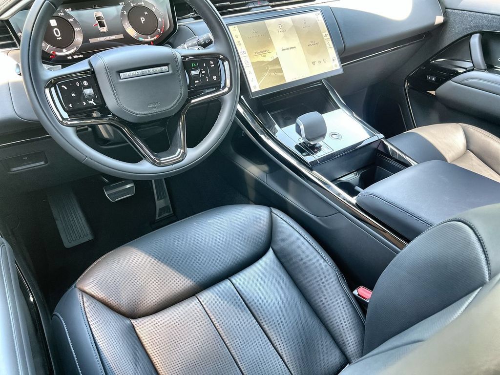 New 2026 Land Rover Range Rover Sport Dynamic SE AWD/4WD image 13