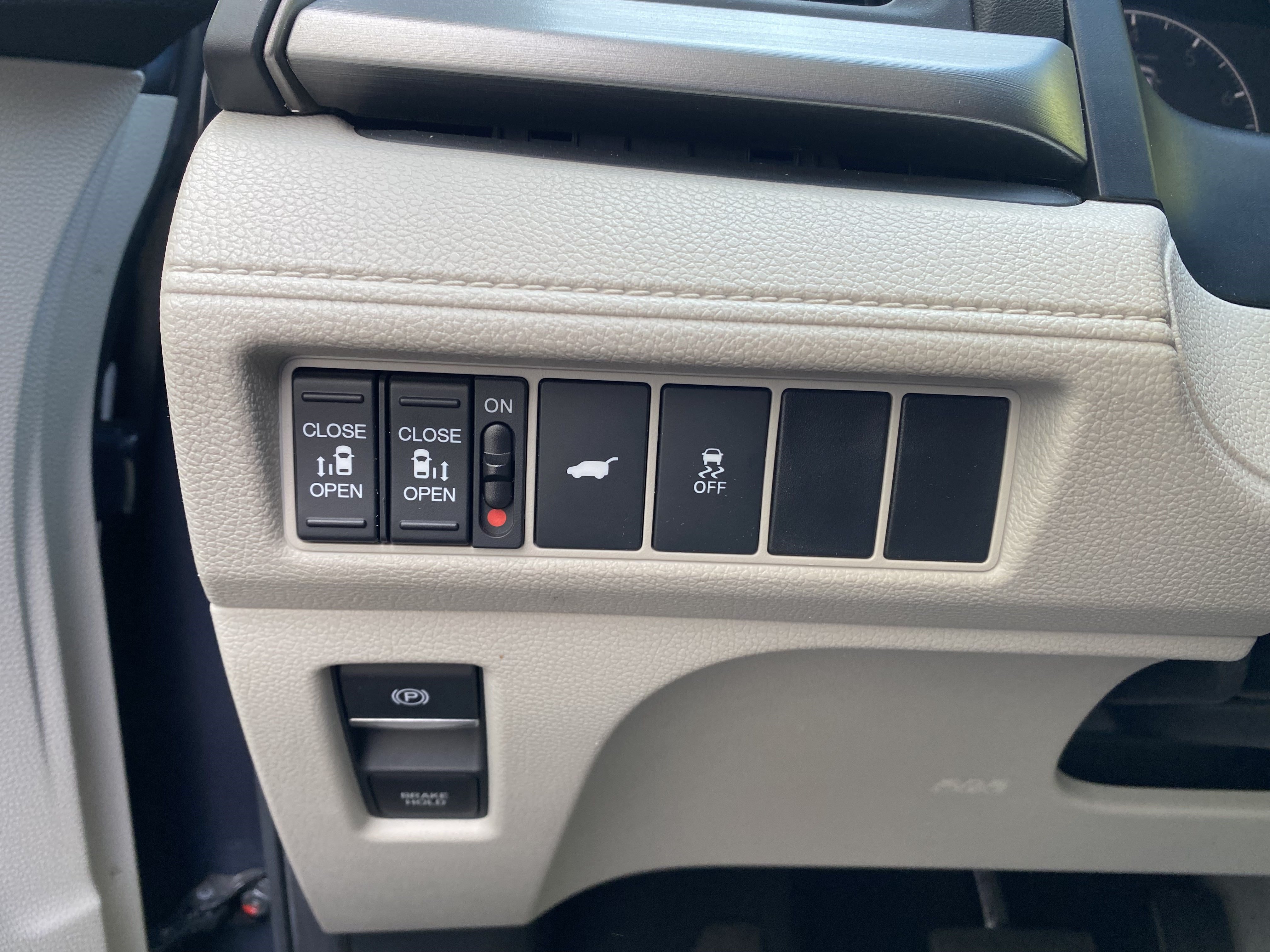 Used 2025 Honda Odyssey EX-L image 18