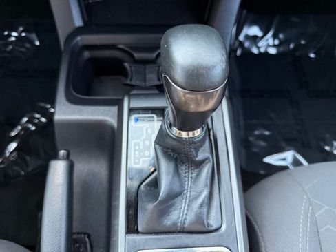 Used 2019 Toyota Tacoma TRD Sport w/ Technology Package AWD/4WD image 21