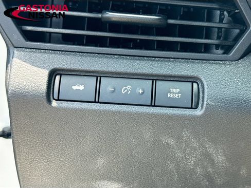 Used 2023 Nissan Altima 2.5 SV FWD image 13