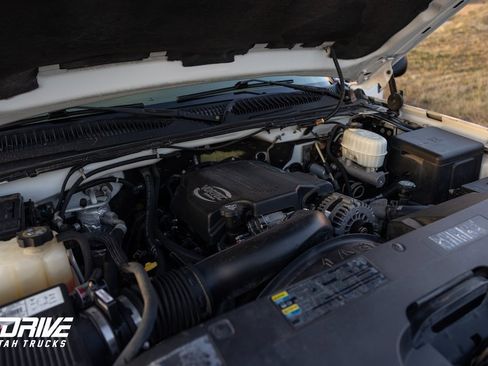 Used 2003 Chevrolet Silverado 2500 LT image 25