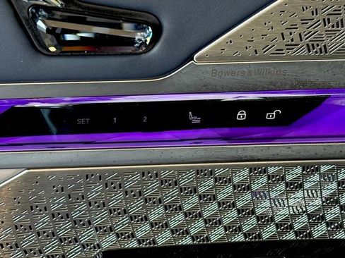 Used 2025 BMW 760i xDrive w/ Executive Package image 46