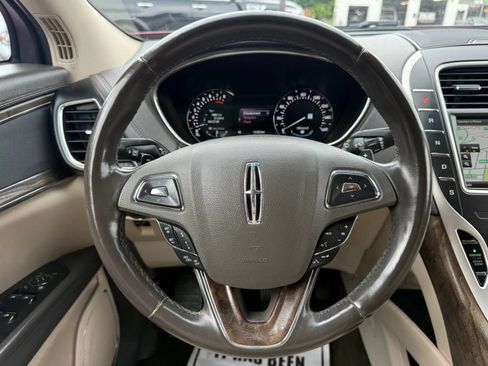 Used 2016 Lincoln MKX Reserve w/ Technology Package AWD/4WD image 36