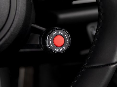 Certified 2025 Porsche 911 Carrera image 32