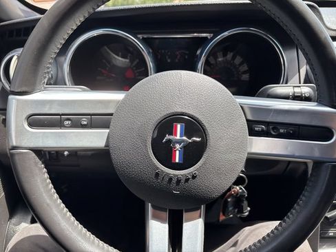Used 2009 Ford Mustang GT Premium RWD image 24