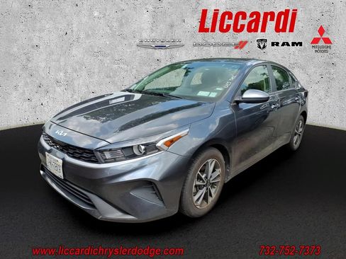Used 2023 Kia Forte LXS FWD image 2
