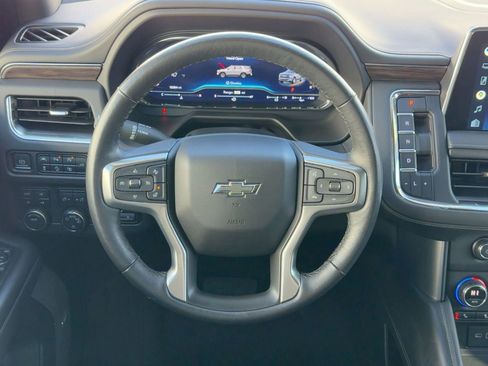 Used 2022 Chevrolet Tahoe Z71 w/ Luxury Package image 14