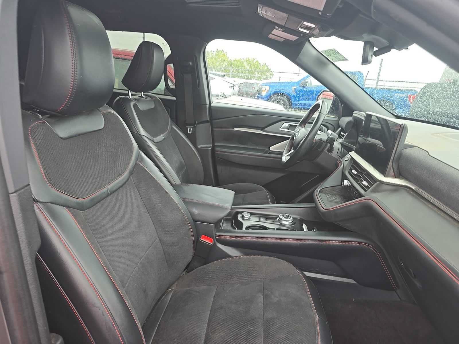 Used 2025 Ford Explorer ST w/ Sun And Sound Package AWD/4WD image 13