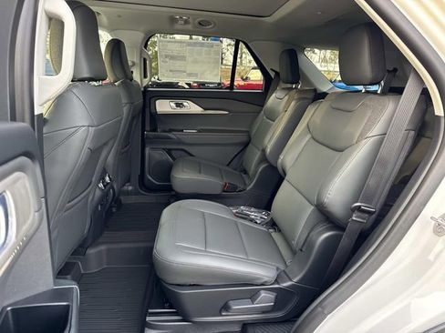 New 2026 Ford Explorer Active w/ Active Comfort Package image 15