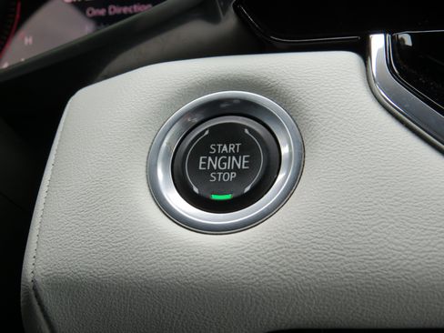 Used 2023 GMC Canyon AT4X image 36