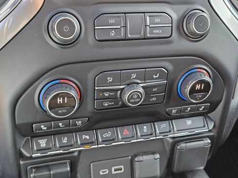 Used 2020 Chevrolet Silverado 2500 LTZ w/ Technology Package image 26