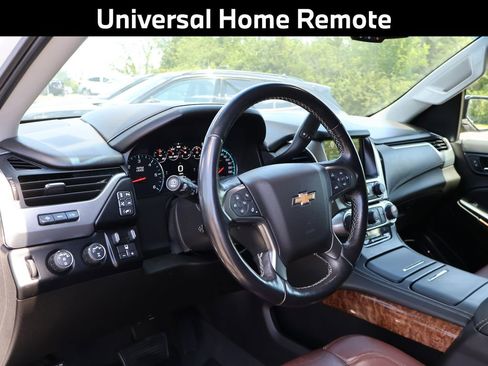 Used 2019 Chevrolet Suburban Premier w/ Premier Plus Edition AWD/4WD image 23