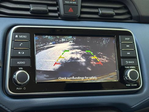Used 2025 Nissan Versa SV FWD image 21