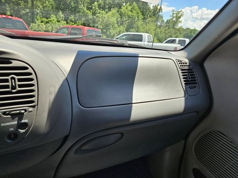 Used 2002 Ford F150 XL RWD image 13