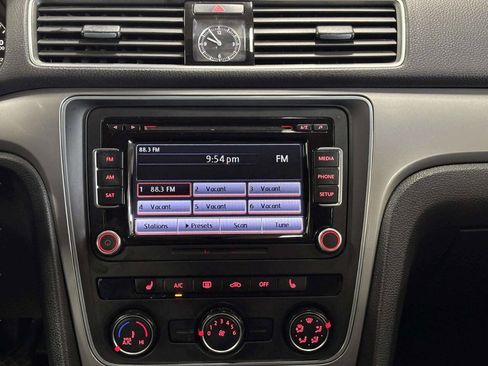 Used 2015 Volkswagen Passat 1.8T Limited Edition image 24