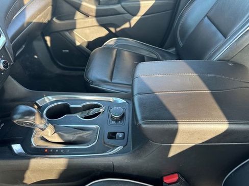 Used 2021 Chevrolet Traverse High Country image 18