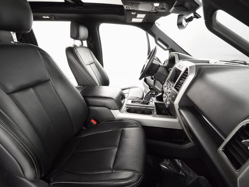 Used 2019 Ford F150 Lariat w/ Equipment Group 502A Luxury image 26