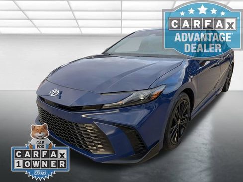Used 2025 Toyota Camry SE w/ Convenience Package image 25