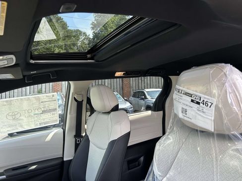 New 2026 Toyota Sienna Limited FWD image 13
