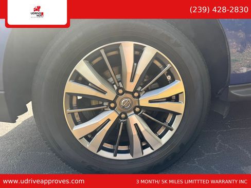 Used 2020 Nissan Pathfinder SV AWD/4WD image 6