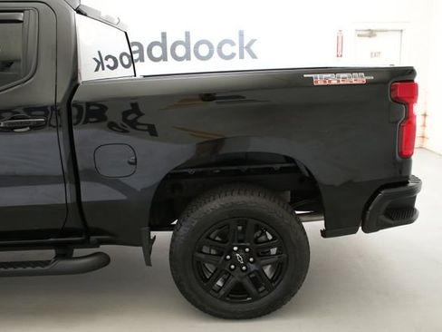 Used 2025 Chevrolet Silverado 1500 LT Trail Boss AWD/4WD image 5
