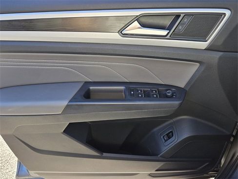 Used 2022 Volkswagen Atlas SE image 29