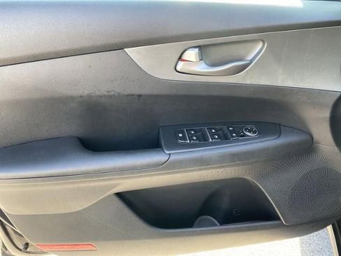 Certified 2021 Kia Forte LXS image 13