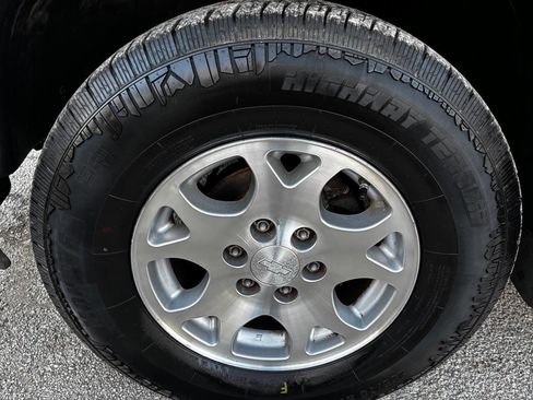 Used 2004 Chevrolet Tahoe Z71 w/ Z71 Preferred Equipment Group image 39