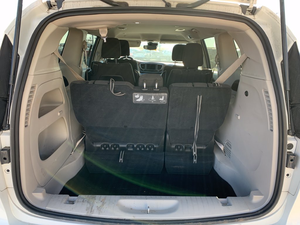 Used 2021 Chrysler Voyager LX w/ Cold Weather Group FWD image 21