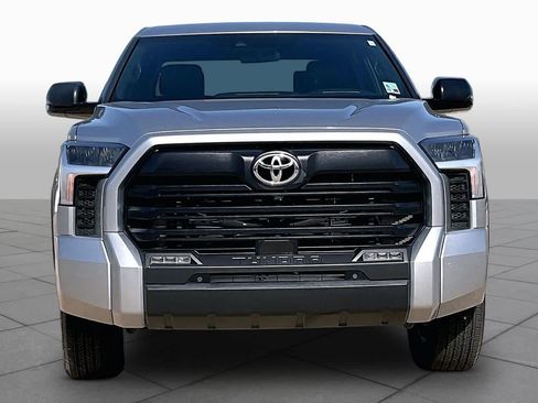 Used 2025 Toyota Tundra SR5 w/ SR5 Premium Package AWD/4WD image 4