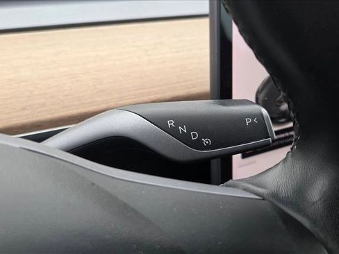 Used 2019 Tesla Model 3 Standard Range Plus image 13