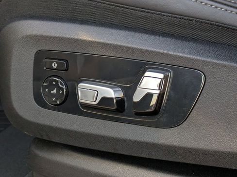 Used 2024 BMW X7 xDrive40i image 16