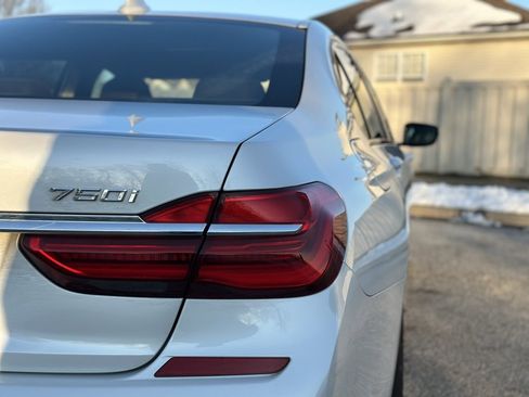 Used 2017 BMW 750i xDrive image 14