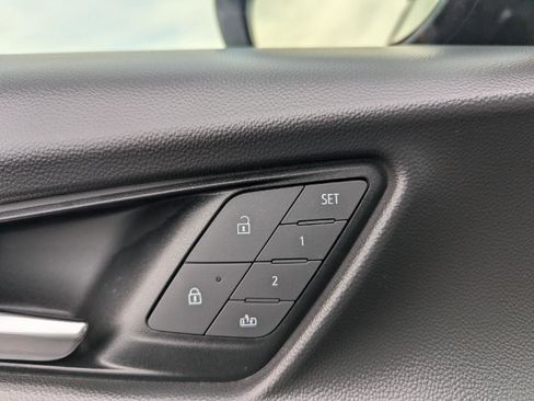 Certified 2025 Chevrolet Equinox RS w/ Safety and Technology Package image 24