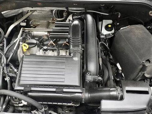 Used 2017 Volkswagen Jetta SE image 35