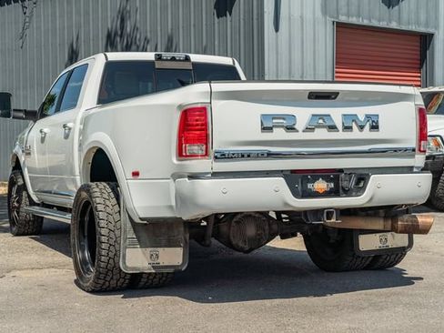 Used 2018 RAM 3500 Laramie Longhorn AWD/4WD image 4