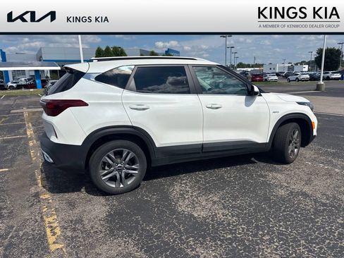 Used 2023 Kia Seltos S w/ Navigation Package AWD/4WD image 7