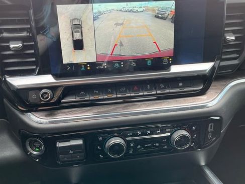 Used 2023 Chevrolet Silverado 1500 LTZ image 30