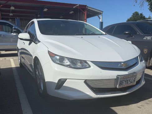 Used 2018 Chevrolet Volt LT w/ LT Driver Confidence Package FWD image 3