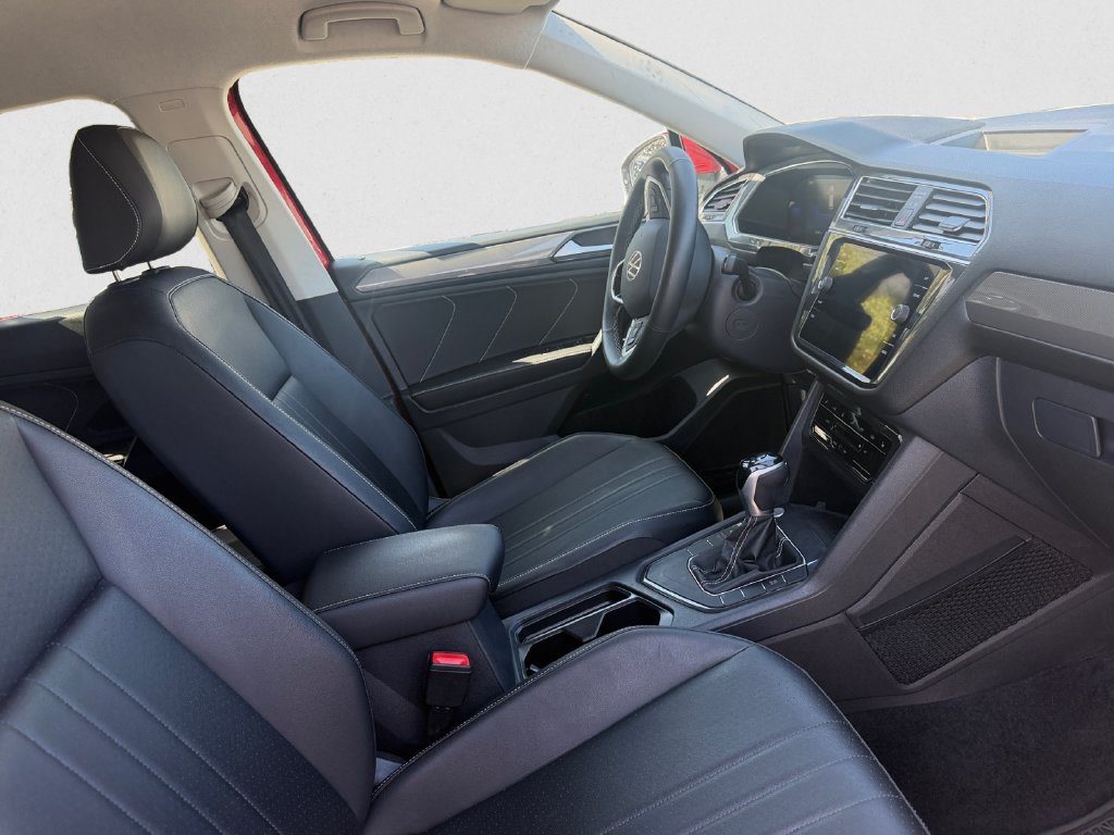 Certified 2022 Volkswagen Tiguan SE FWD image 15