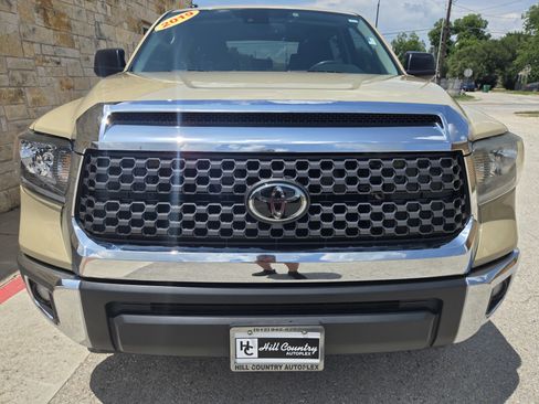 Used 2019 Toyota Tundra SR5 w/ SR5 Upgrade Package RWD image 14