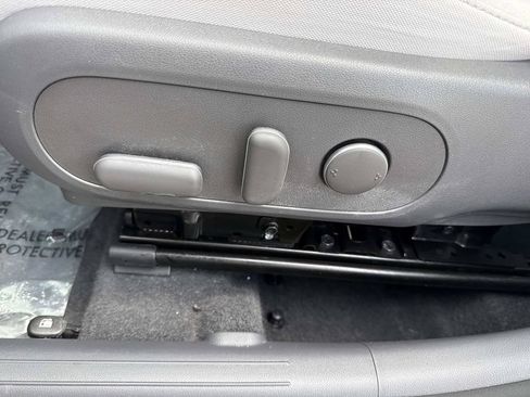 Used 2024 Hyundai Kona SEL FWD image 23