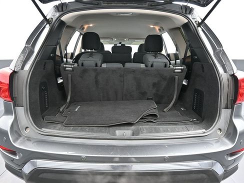 Used 2020 Nissan Pathfinder SV image 37