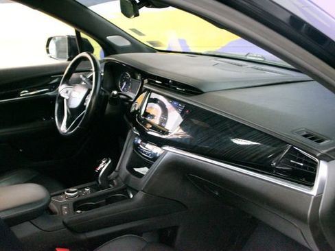 Used 2021 Cadillac XT6 Premium Luxury AWD/4WD image 12