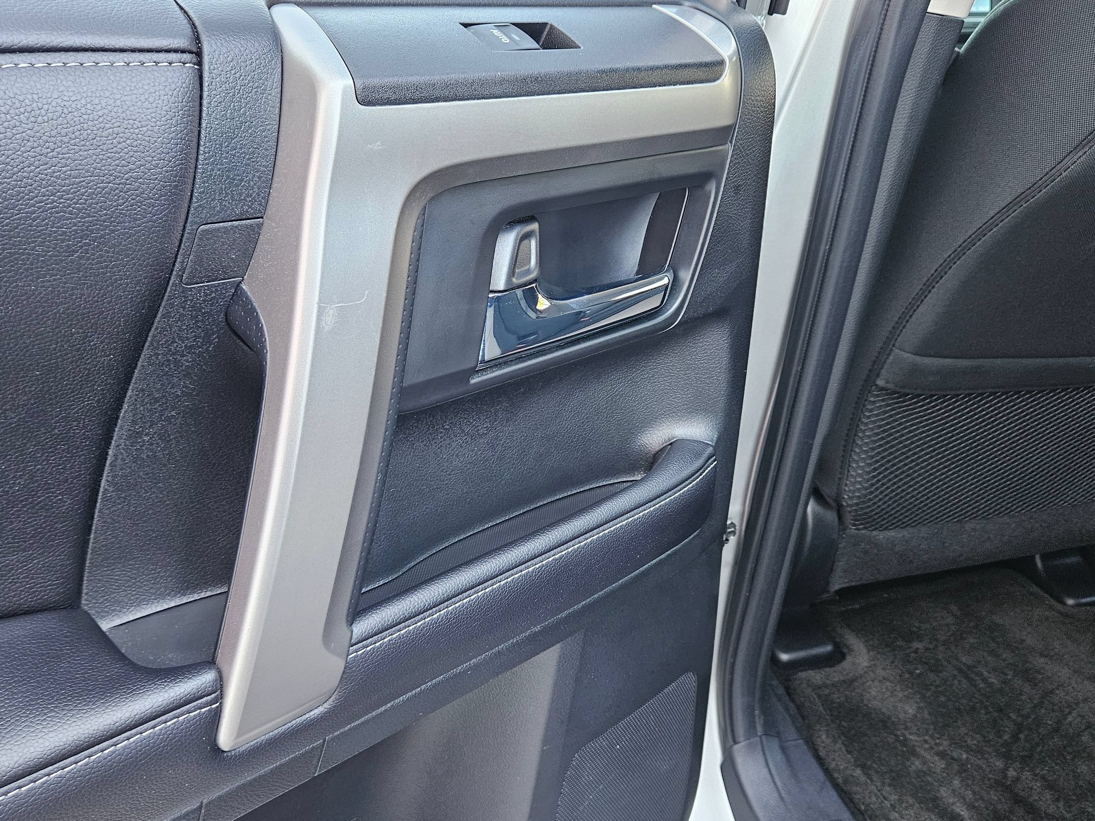 Used 2018 Toyota 4Runner SR5 RWD image 22